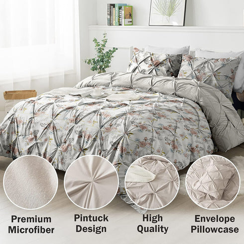 The White Moss Hannah Reversible Print Pinch Pleat AC Comforter With Pillow Cover